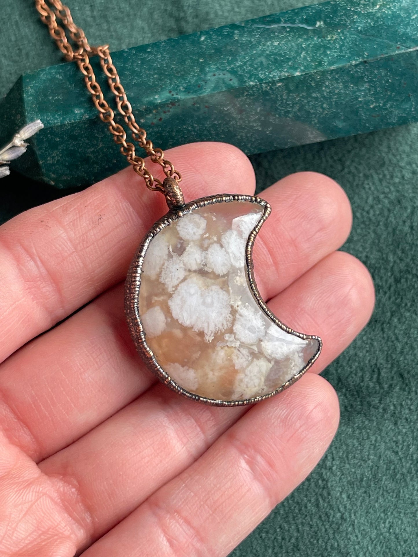 Flower agate moon