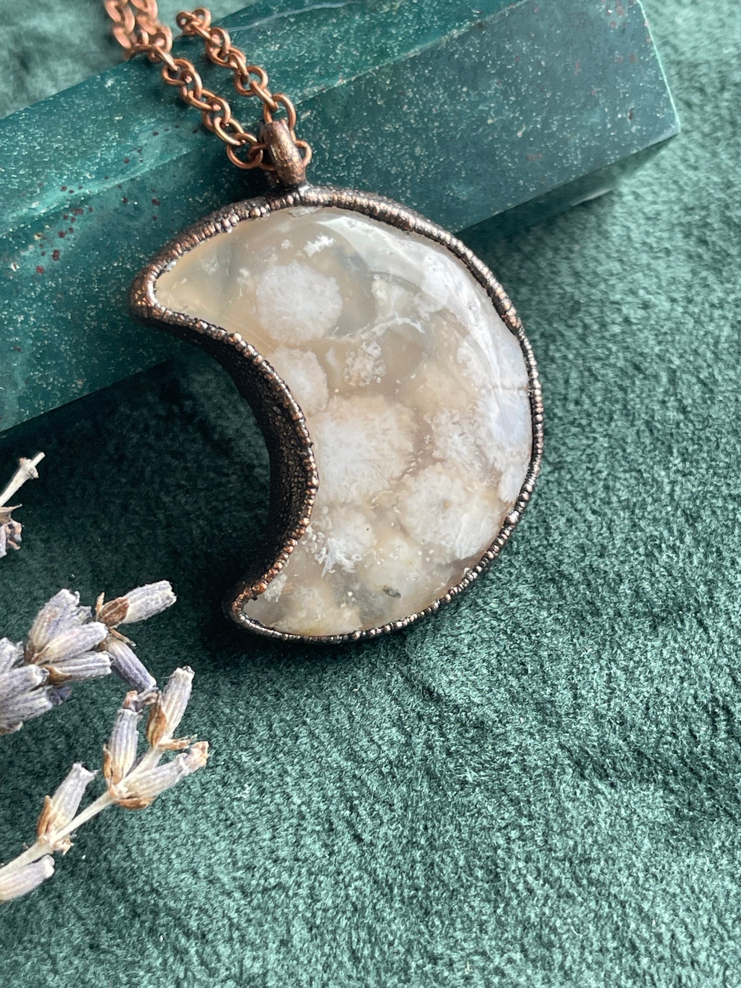 Flower agate moon