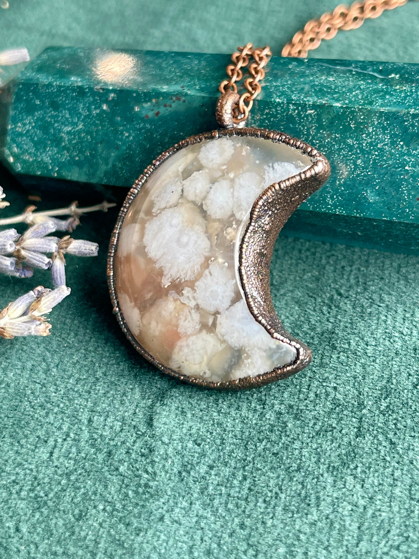 Flower agate moon