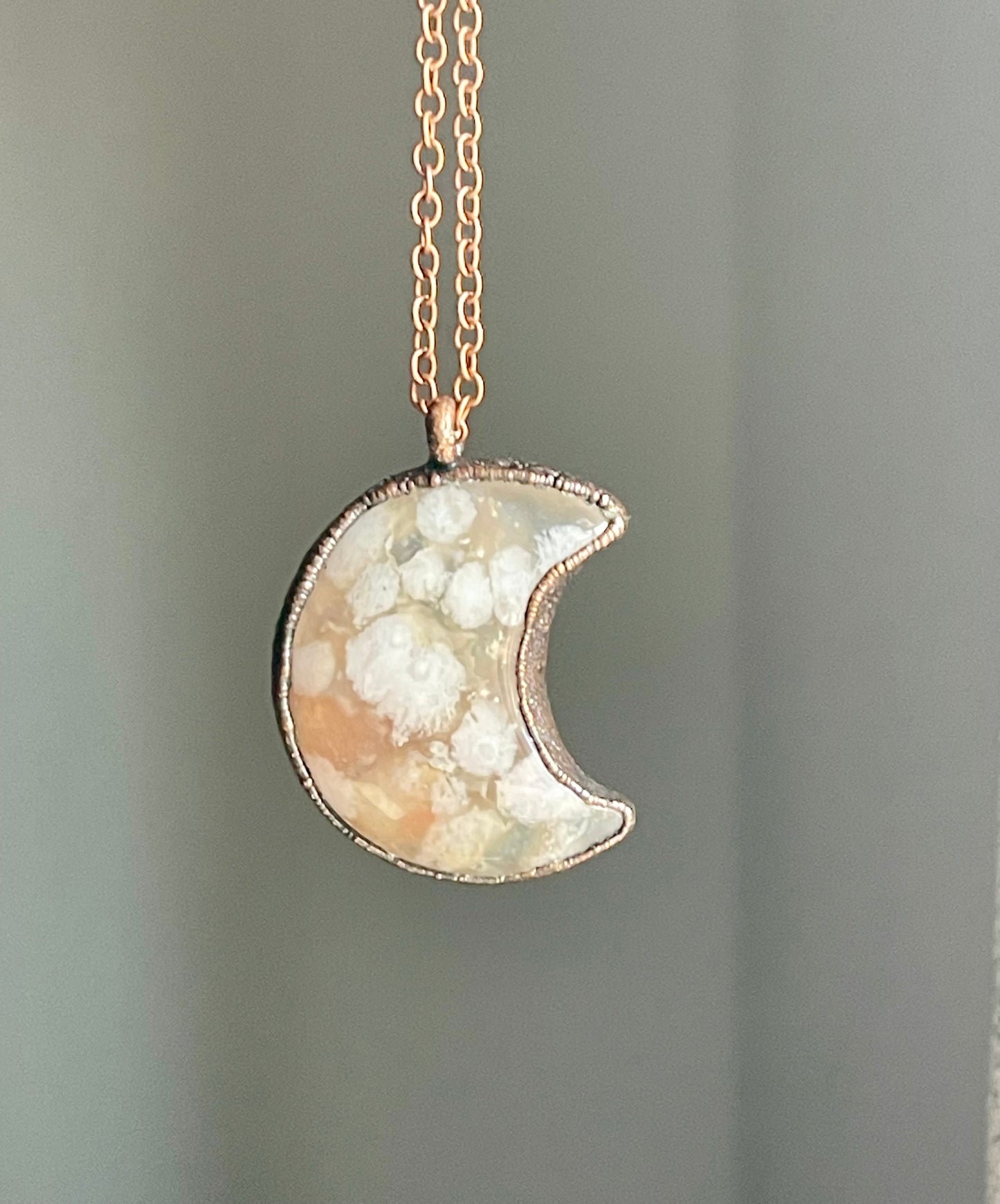 Flower agate moon