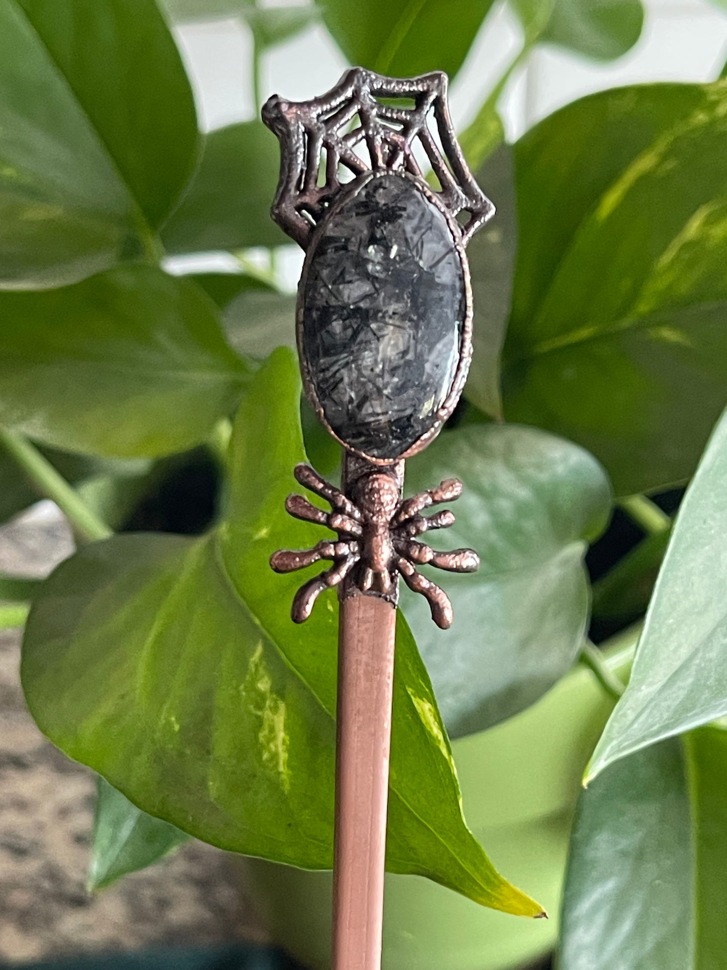 Black tourmaline quartz and spider