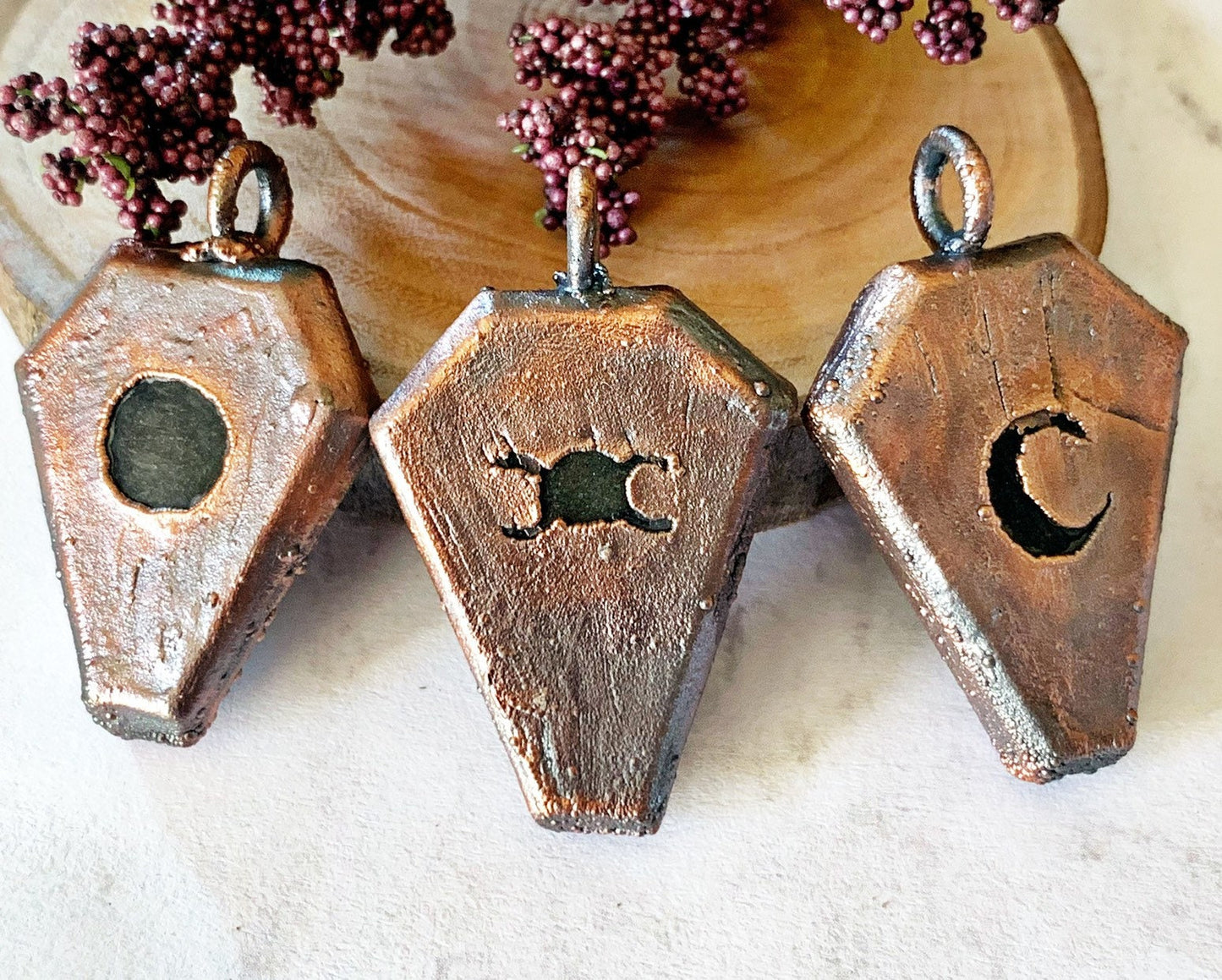 Coffin cut obsidian vampire necklace