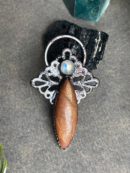Sunstone/rainbow moonstone pendant